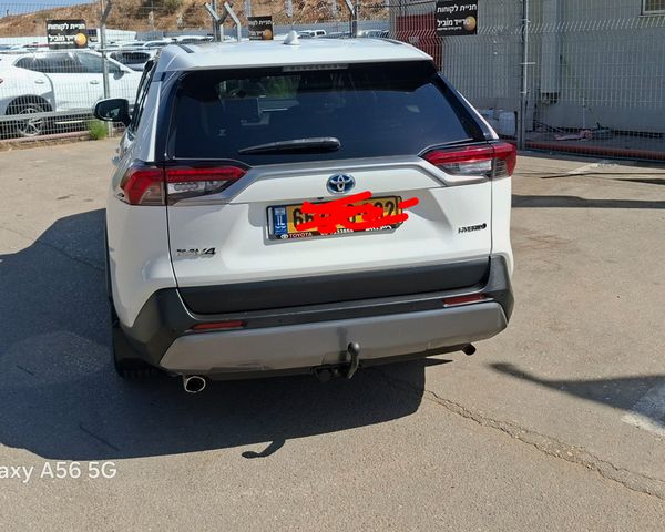 מודעת רכב טויוטה RAV4