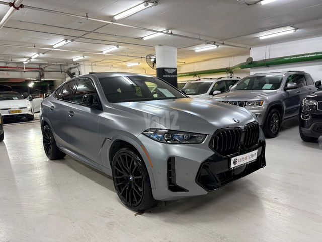 ב מ וו X6