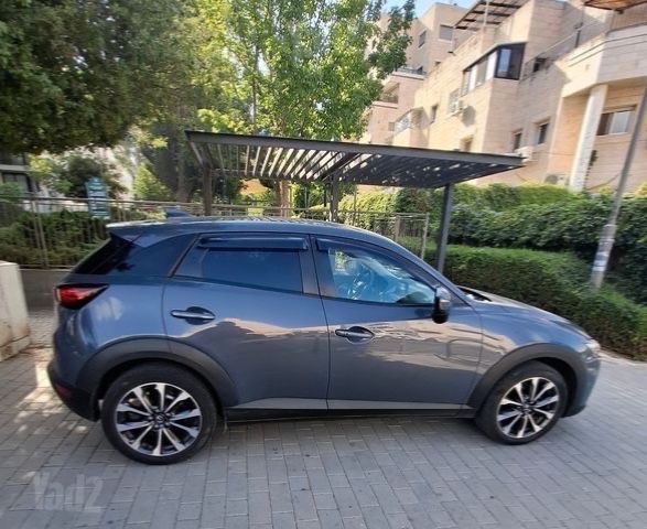 מודעת רכב מאזדה CX-3