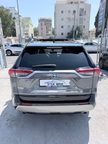 טויוטה RAV4