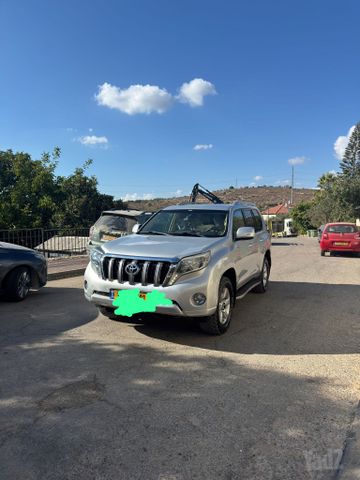 טויוטה לנד קרוזר