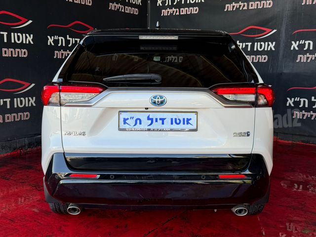 טויוטה RAV4