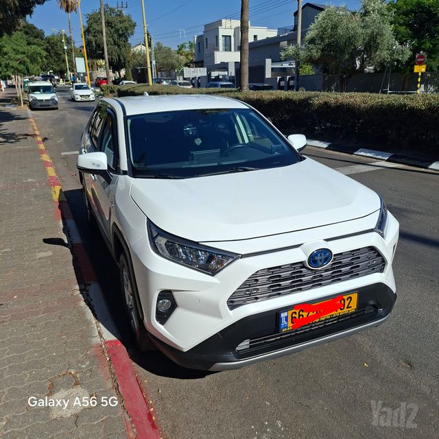 טויוטה RAV4