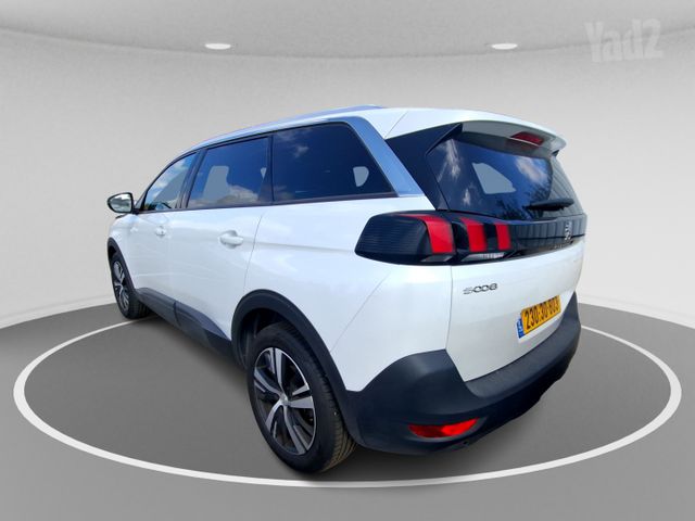 פיג'ו 5008
