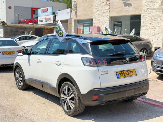 פיג'ו 3008