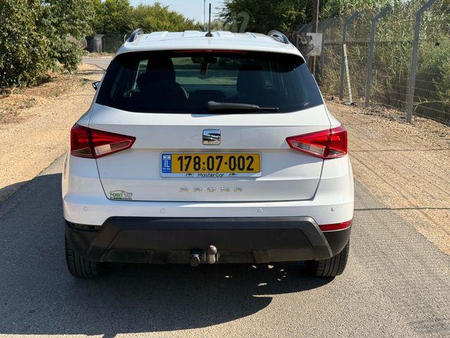 סיאט ארונה