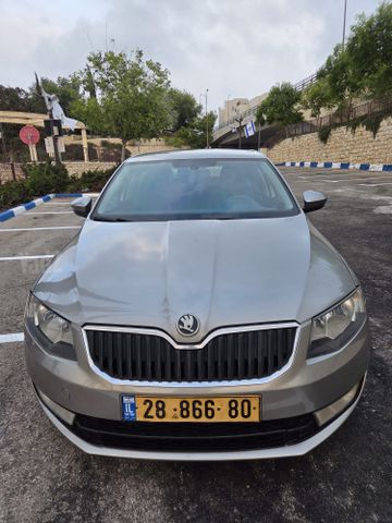 סקודה אוקטביה