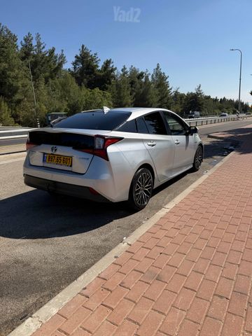 טויוטה פריוס