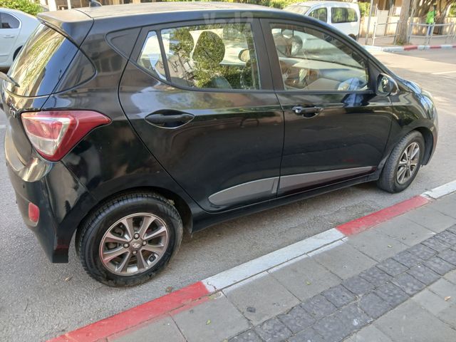 יונדאי i10