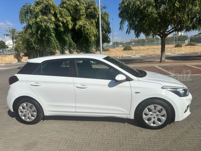 יונדאי i20