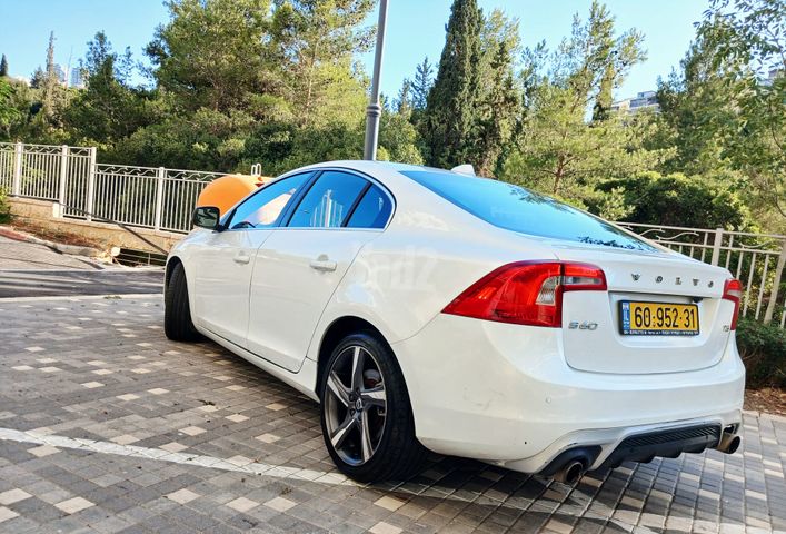 וולוו S60