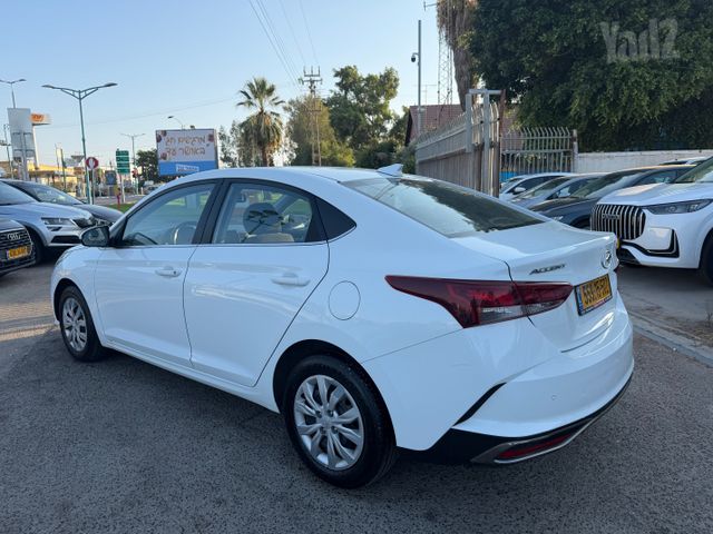יונדאי אקסנט i25
