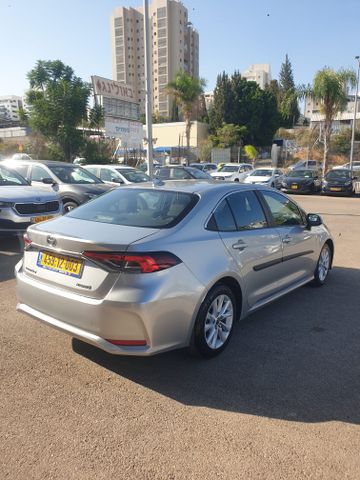 טויוטה קורולה