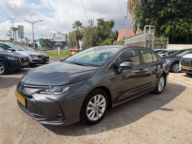 מודעת רכב טויוטה קורולה