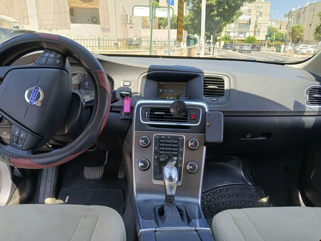 וולוו S60