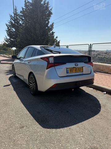 טויוטה פריוס