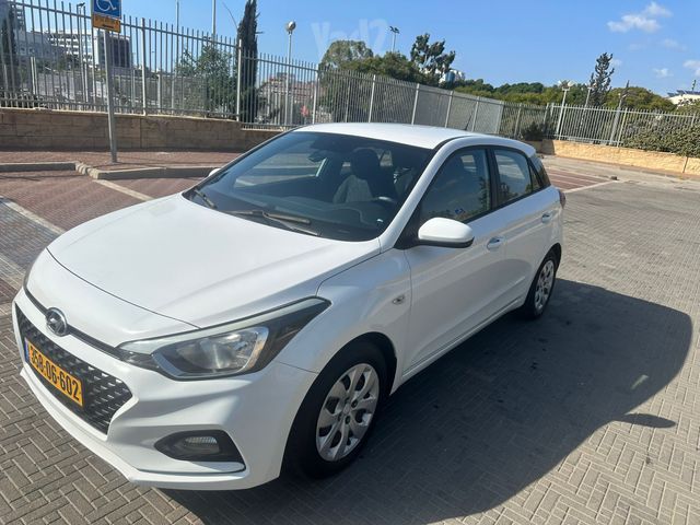 יונדאי i20