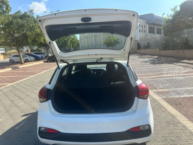 יונדאי i20