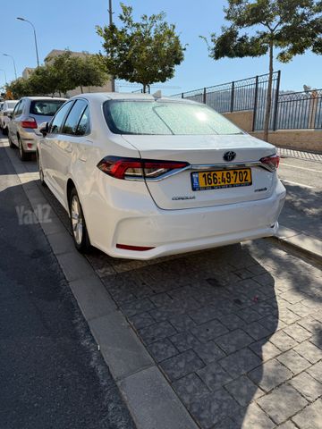 מודעת רכב טויוטה קורולה 1