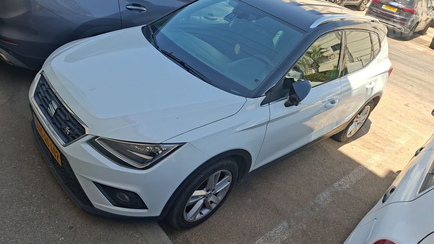 מודעת רכב סיאט ארונה