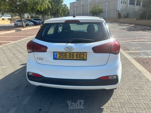 יונדאי i20