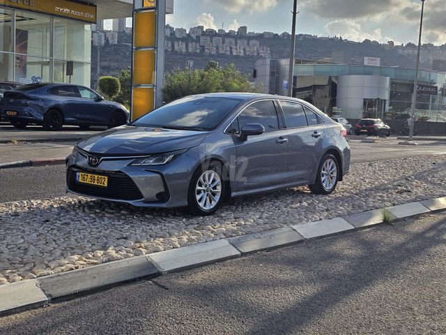 טויוטה קורולה