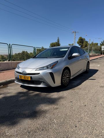 טויוטה פריוס