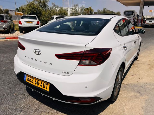 יונדאי אלנטרה
