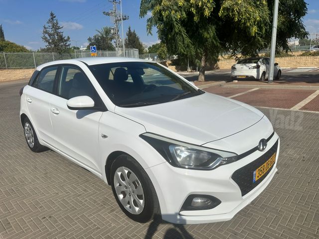 יונדאי i20