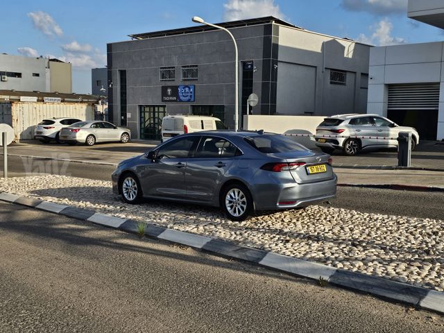 טויוטה קורולה