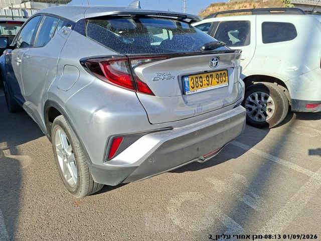 מודעת רכב טויוטה C-HR