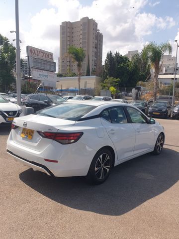 ניסאן סנטרה