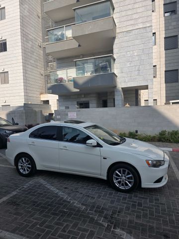 מיצובישי לנסר