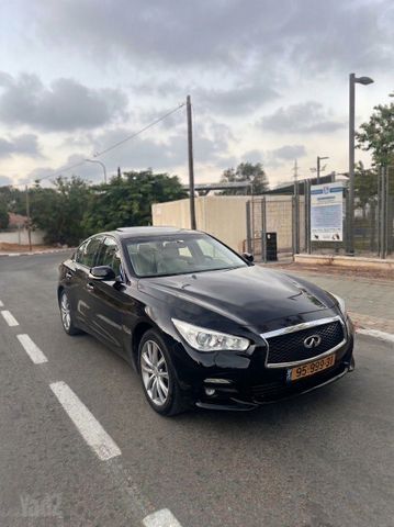 אינפיניטי Q50