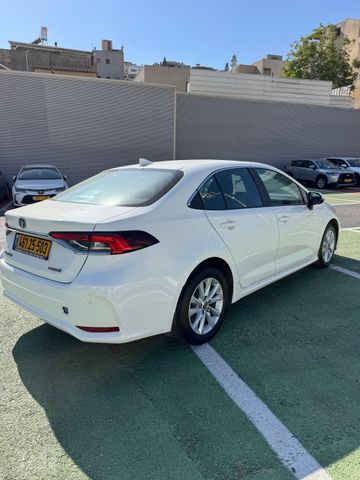 טויוטה קורולה