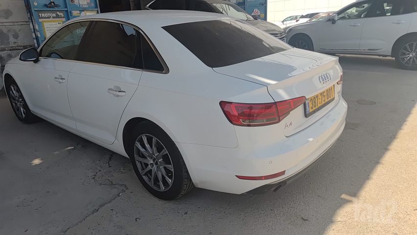 אאודי A4