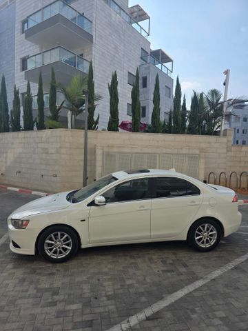 מודעת רכב מיצובישי לנסר