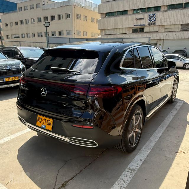 מרצדס-בנץ EQE SUV