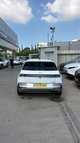 יונדאי איוניק 5