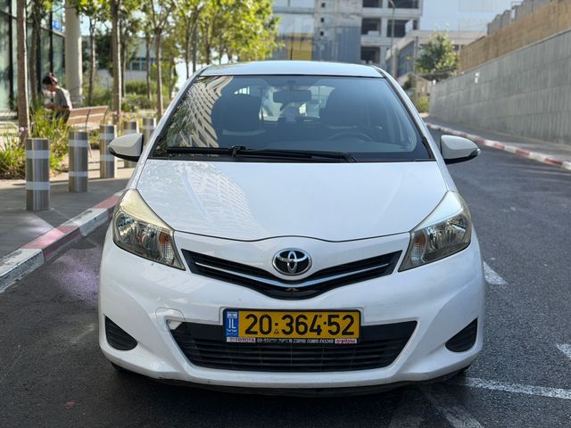 מודעת רכב טויוטה יאריס 1