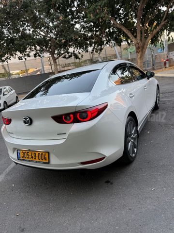 מאזדה 3