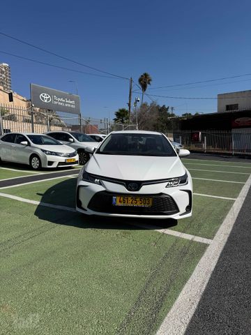 טויוטה קורולה