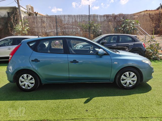 יונדאי i30