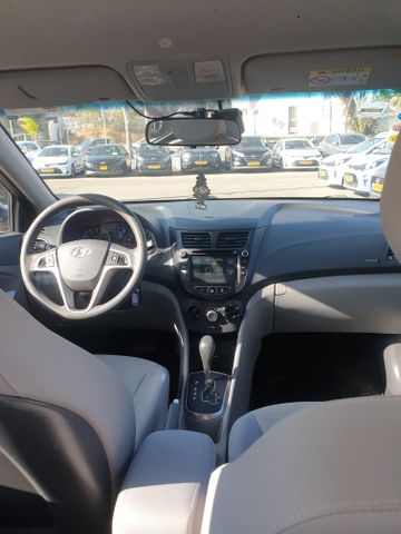 יונדאי אקסנט i25