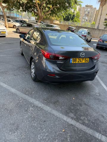 מאזדה 3