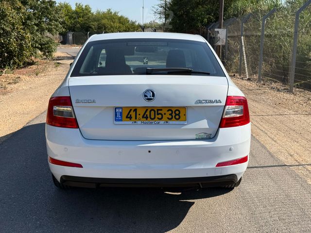 סקודה אוקטביה
