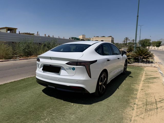 אי.וי איזי Limo