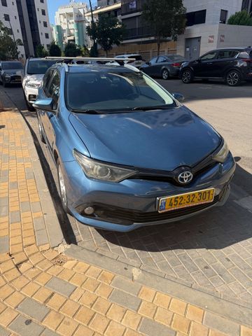 מודעת רכב טויוטה אוריס