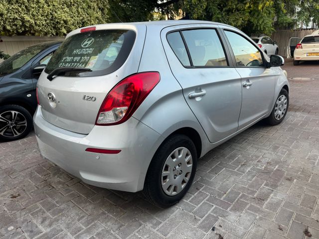 יונדאי i20