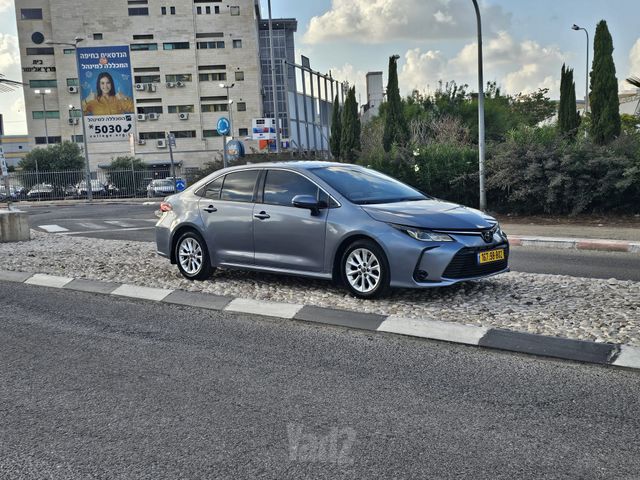 מודעת רכב טויוטה קורולה